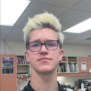 Meet your Posher, Derek